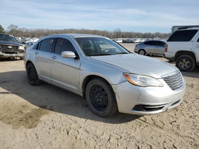 Photo 4 from auction – 2012 CHRYSLER 200 LX with VIN 1C3CCBAB8CN100911