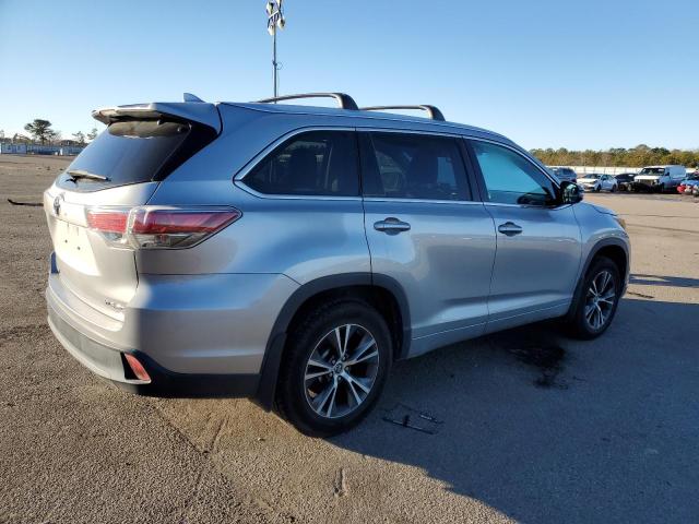 Photo 3 from auction – 2016 TOYOTA HIGHLANDER with VIN 5TDJKRFH7GS229279