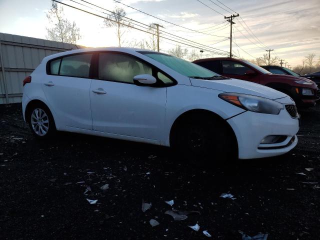 Photo 4 from auction – 2016 KIA FORTE LX with VIN KNAFK5A87G5585532