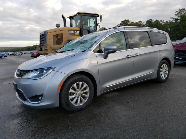 CHRYSLER PACIFICA T 2018 with VIN 2C4RC1BG9JR262024 - Photo from auction