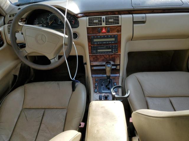 Photo 8 from auction – 1998 MERCEDES-BENZ E 430 with VIN WDBJF70F1WA622964