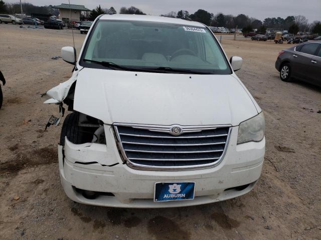 Photo 5 from auction – 2010 CHRYSLER TOWN & COU with VIN 2A4RR5D10AR240194