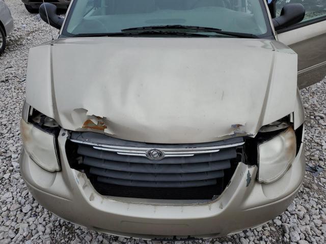 Photo 12 from auction – 2005 CHRYSLER TOWN & COU with VIN 2C8GP54L05R118346
