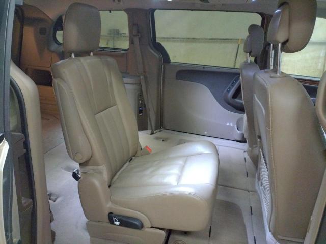 Photo 11 from auction – 2016 CHRYSLER TOWN & COU with VIN 2C4RC1CG1GR189710