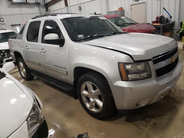 Photo 4 from auction – 2011 CHEVROLET AVALANCHE with VIN 3GNMCEE09BG302729