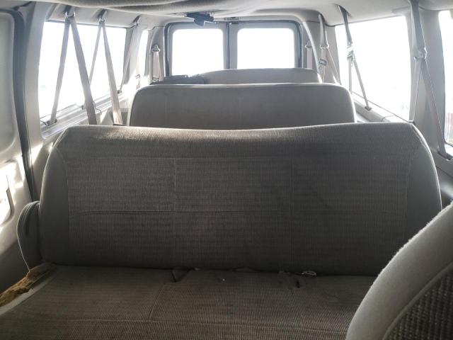 Photo 10 from auction – 2000 FORD ECONOLINE with VIN 1FBSS31S0YHB84801