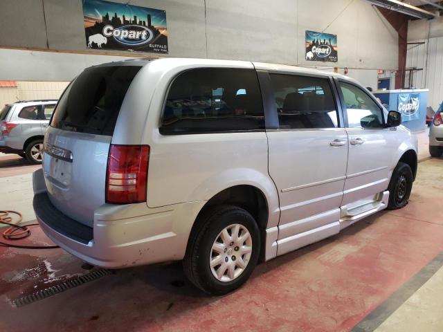 Photo 3 from auction – 2010 CHRYSLER TOWN & COU with VIN 2A4RR4DE4AR199064