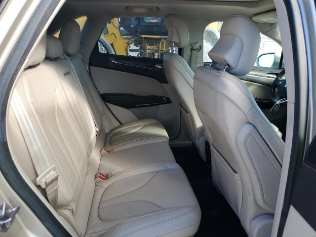 Photo 11 from auction – 2017 LINCOLN MKC RESERV with VIN 5LMCJ3C93HUL14700