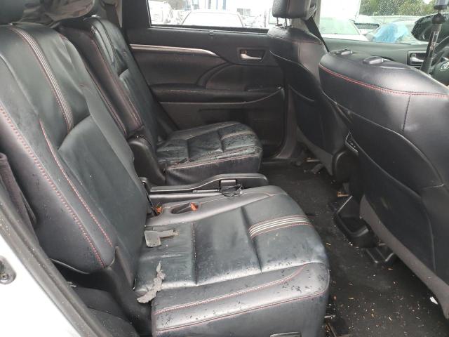 Photo 11 from auction – 2019 TOYOTA HIGHLANDER with VIN 5TDJZRFH1KS707703