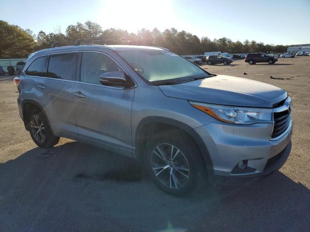 Photo 4 from auction – 2016 TOYOTA HIGHLANDER with VIN 5TDJKRFH7GS229279