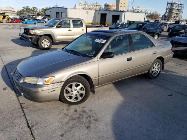TOYOTA CAMRY CE 1998 with VIN 4T1BF28K6WU059978 - Photo from auction