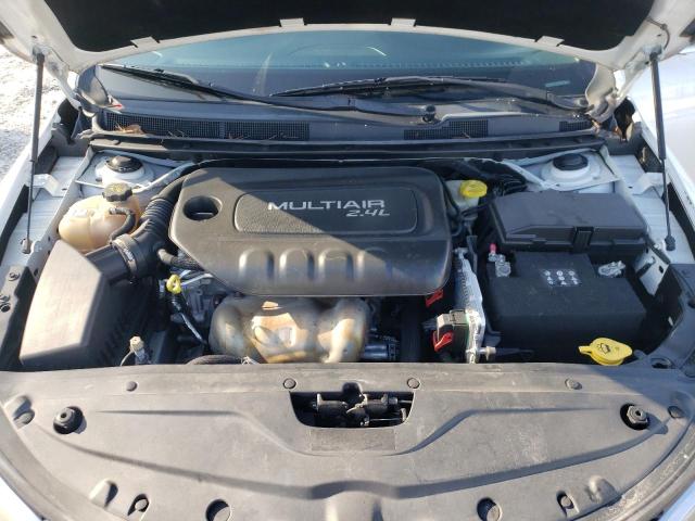 Photo 11 from auction – 2015 CHRYSLER 200 LIMITE with VIN 1C3CCCAB5FN541454