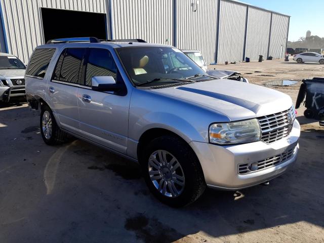 Photo 4 from auction – 2011 LINCOLN NAVIGATOR with VIN 5LMJJ2H50BEJ03978