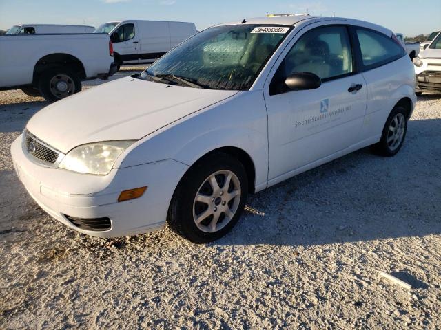 FORD FOCUS ZX3 2005 with VIN 3FAFP31N45R119460 - Photo from auction