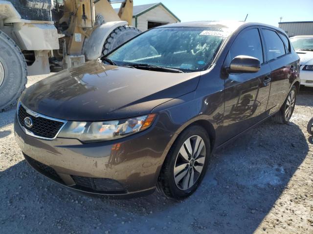 KIA FORTE EX 2013 مع رقم تعريف المركبة KNAFU5A23D5653293 - صورة من المزاد