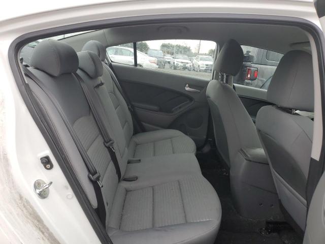 Photo 10 from auction – 2017 KIA FORTE LX with VIN 3KPFL4A79HE035207