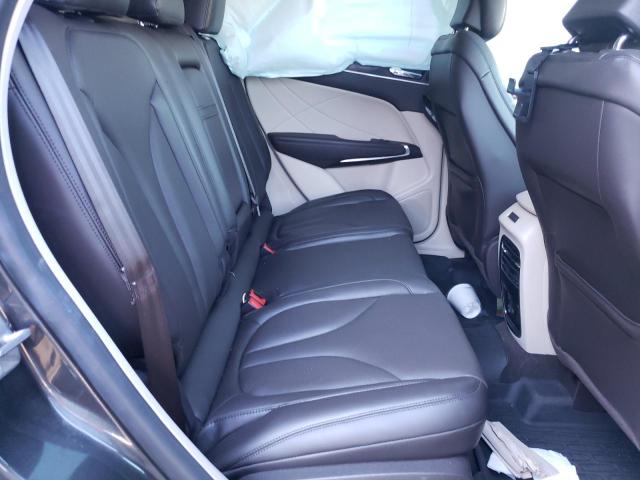 Photo 10 from auction – 2019 LINCOLN MKC RESERV with VIN 5LMCJ3D91KUL43750