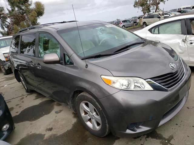 Photo 4 from auction – 2013 TOYOTA SIENNA LE with VIN 5TDKK3DC4DS388653