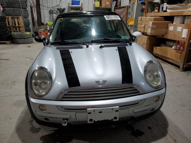 Photo 5 from auction – 2004 MINI COOPER with VIN WMWRC33474TJ62031