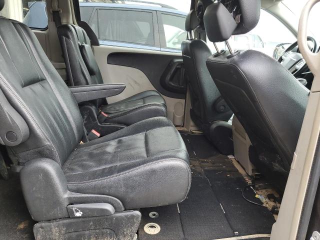 Photo 11 from auction – 2015 CHRYSLER TOWN & COU with VIN 2C4RC1BG8FR551676