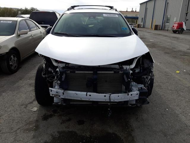 Photo 5 from auction – 2018 TOYOTA RAV4 LE with VIN 2T3ZFREV8JW423131