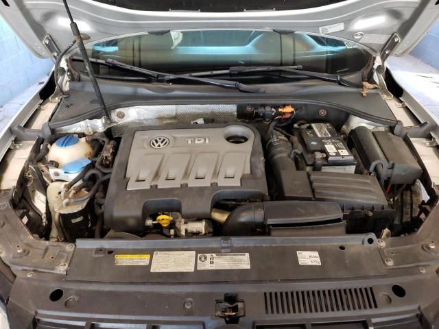 Photo 11 from auction – 2014 VOLKSWAGEN PASSAT SE with VIN 1VWBN7A31EC067625