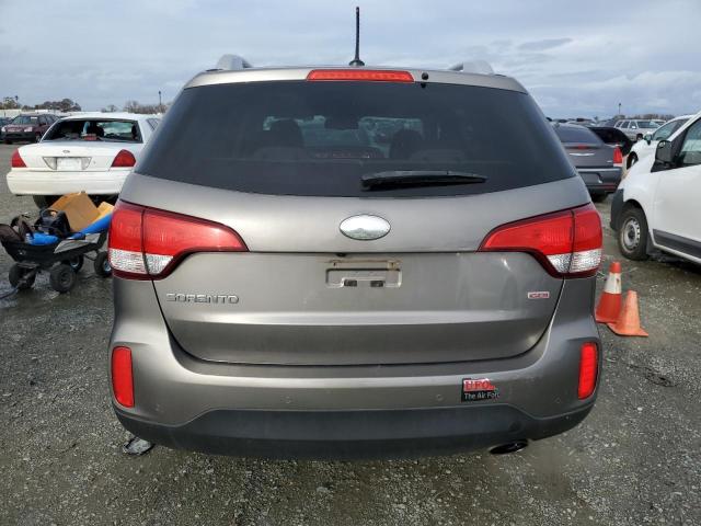 Photo 6 from auction – 2015 KIA SORENTO LX with VIN 5XYKTDA79FG554742