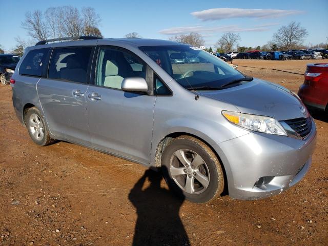 Photo 4 from auction – 2014 TOYOTA SIENNA LE with VIN 5TDKK3DC6ES482129