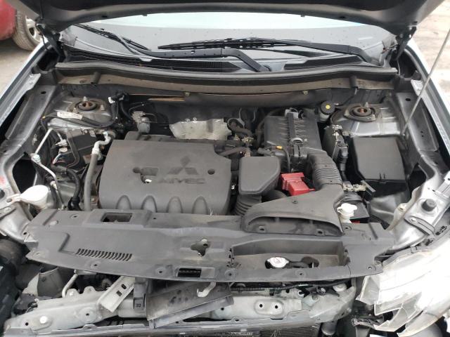 Photo 12 from auction – 2015 MITSUBISHI OUTLANDER with VIN JA4AZ3A35FZ008033