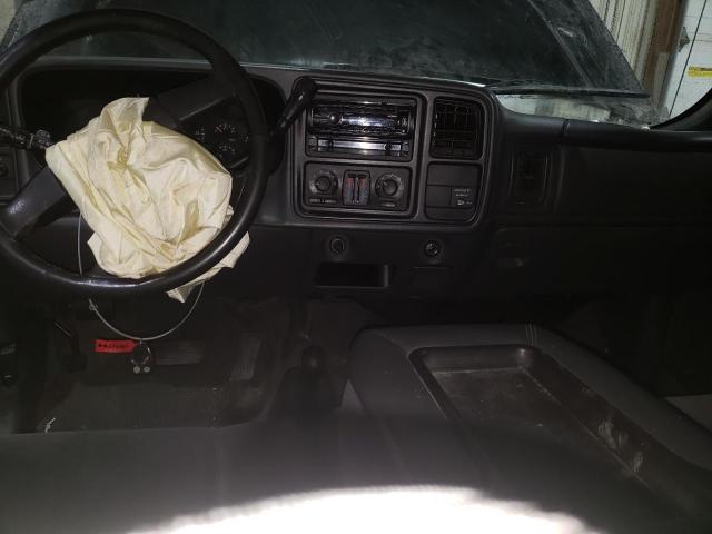 Photo 8 from auction – 2004 CHEVROLET SILVERADO with VIN 2GCEK19T941310967