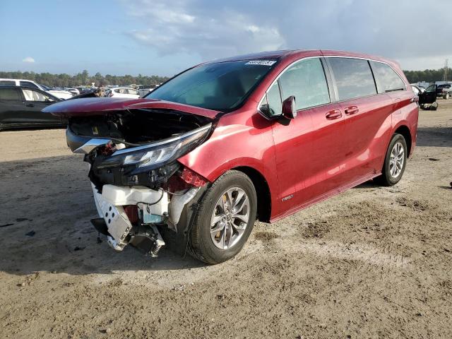 TOYOTA SIENNA LE 2021 with VIN 5TDKRKEC4MS044079 - Photo from auction