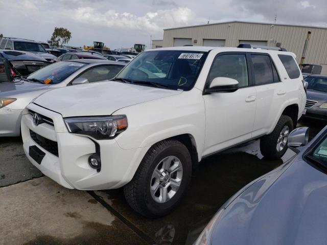 TOYOTA 4RUNNER SR 2022 with VIN JTEEU5JR3N5265473 - Photo from auction