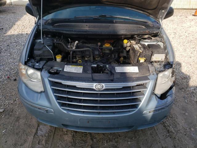 Photo 12 from auction – 2005 CHRYSLER TOWN & COU with VIN 2C8GP64LX5R532403
