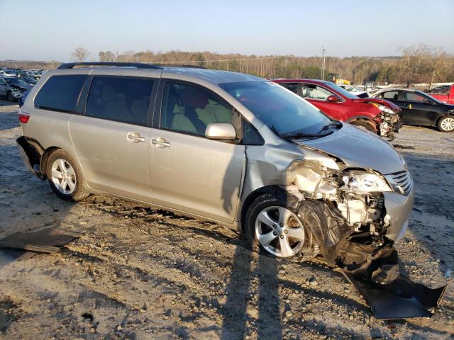 Photo 4 from auction – 2015 TOYOTA SIENNA LE with VIN 5TDKK3DC9FS688840