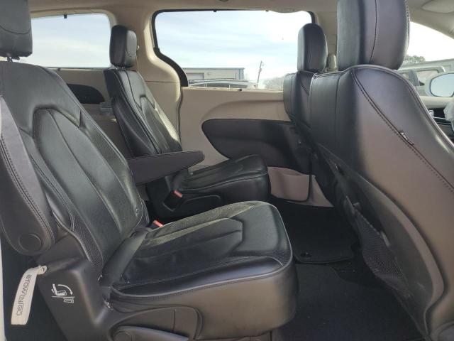 Photo 11 from auction – 2018 CHRYSLER PACIFICA with VIN 2C4RC1GG0JR314505
