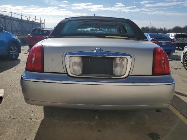 Photo 6 from auction – 2000 LINCOLN TOWN CAR E with VIN 1LNHM81W8YY899188