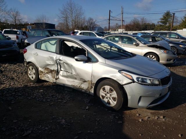 Photo 4 from auction – 2017 KIA FORTE LX with VIN 3KPFK4A70HE031078