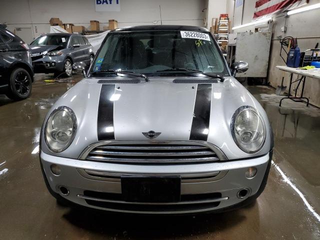 Photo 5 from auction – 2005 MINI COOPER with VIN WMWRC33595TJ70965