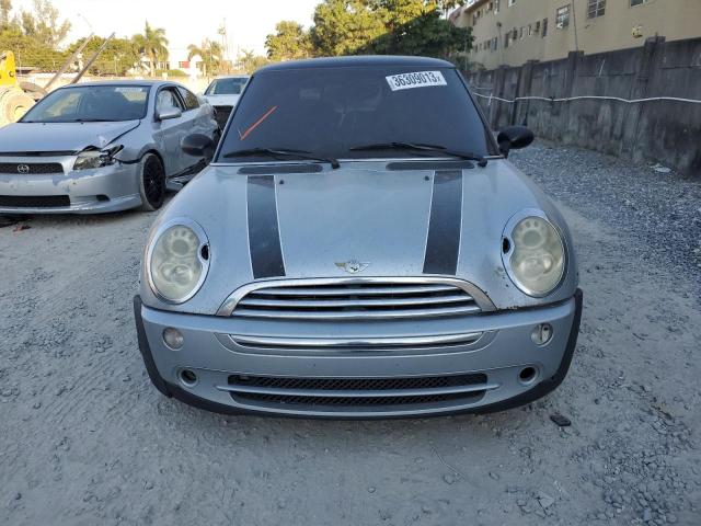 Photo 5 from auction – 2006 MINI COOPER with VIN WMWRC33566TK66070
