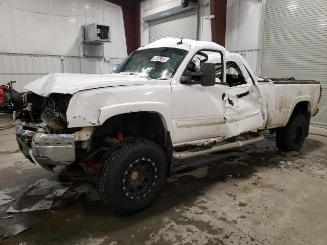 CHEVROLET SILVERADO 2004 with VIN 1GCHK23104F123295 - Photo from auction
