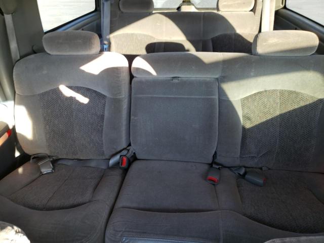 Photo 10 from auction – 2001 CHEVROLET SUBURBAN K with VIN 3GNFK16T61G242811