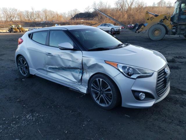 Foto 4 de la subasta – 2016 HYUNDAI VELOSTER con VIN KMHTC6AE3GU249831