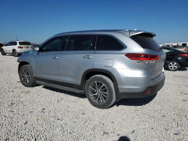 Photo 2 from auction – 2019 TOYOTA HIGHLANDER with VIN 5TDKZRFHXKS354558
