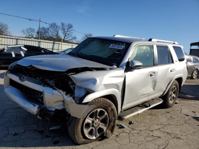 TOYOTA 4RUNNER SR 2018 with VIN JTEBU5JR2J5565809 - Photo from auction