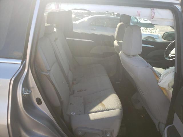 Photo 11 from auction – 2015 TOYOTA HIGHLANDER with VIN 5TDBKRFH0FS125140