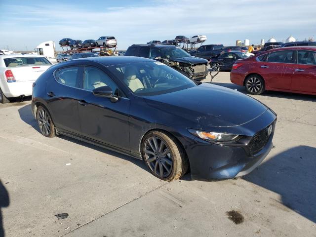 Photo 4 from auction – 2019 MAZDA 3 PREFERRE with VIN JM1BPAMM7K1132578