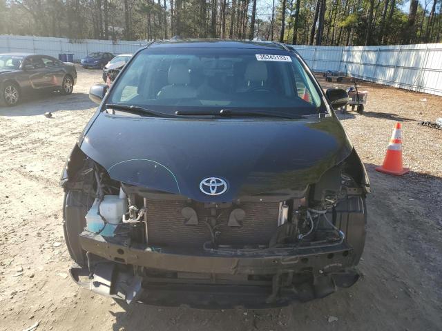 Photo 5 from auction – 2017 TOYOTA SIENNA XLE with VIN 5TDYZ3DC8HS890903