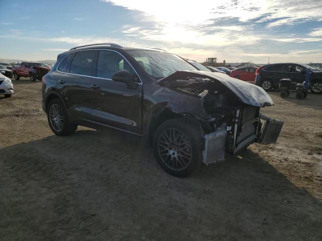 Photo 4 from auction – 2018 PORSCHE CAYENNE S with VIN WP1AB2A26JLA60017