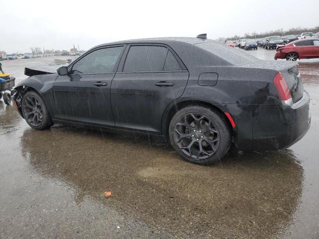 Photo 2 from auction – 2019 CHRYSLER 300 S with VIN 2C3CCABG8KH562896