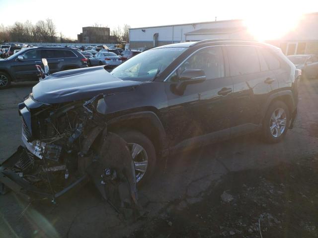 TOYOTA RAV4 XLE 2021 with VIN JTMP1RFV5MD072796 - Photo from auction